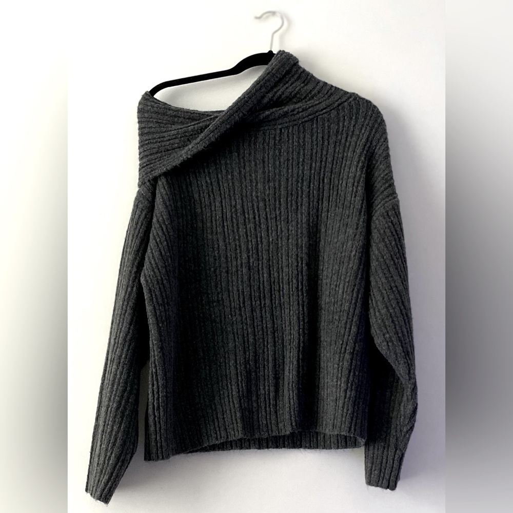 Off-the-Shoulder Ribbed Sweater - Gray - Picture 7 of 8
